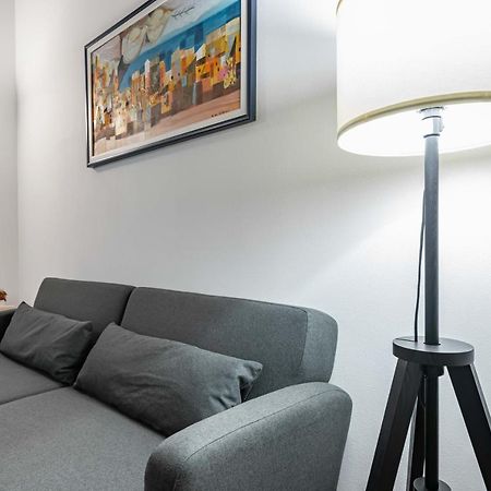 House Of Foscolo - Palazzo Cornazzani - By Host4U Apartment Pavia Bagian luar foto