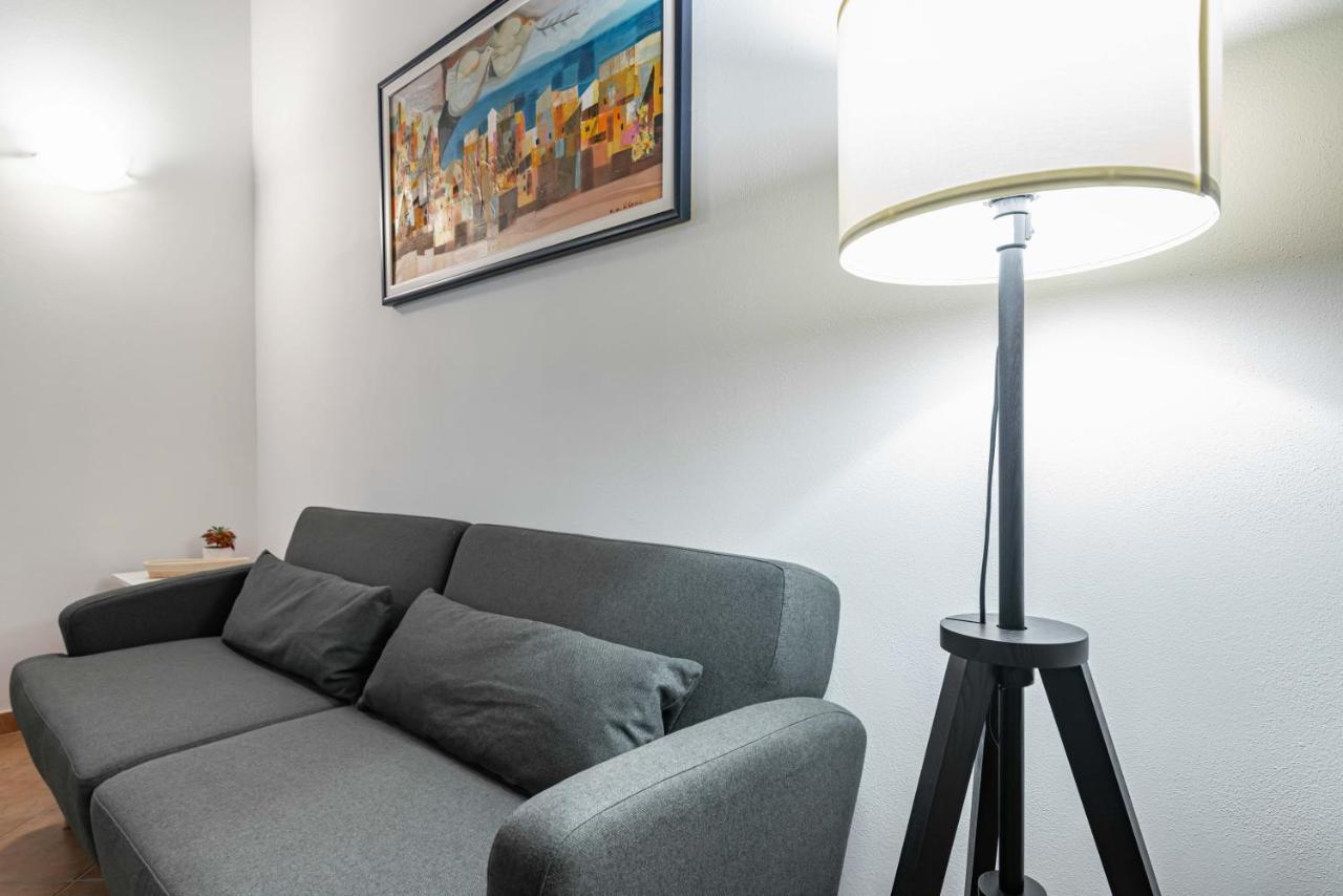 House Of Foscolo - Palazzo Cornazzani - By Host4U Apartment Pavia Bagian luar foto
