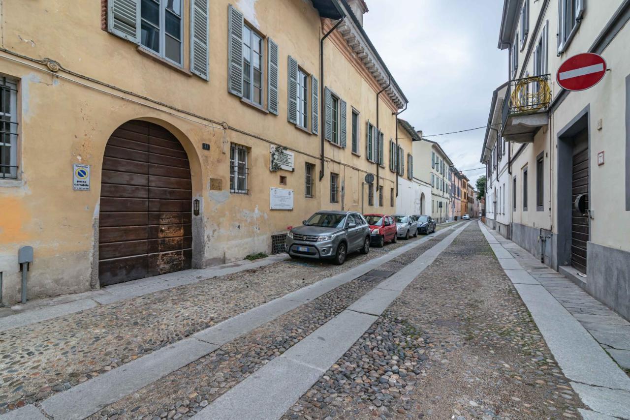 House Of Foscolo - Palazzo Cornazzani - By Host4U Apartment Pavia Bagian luar foto