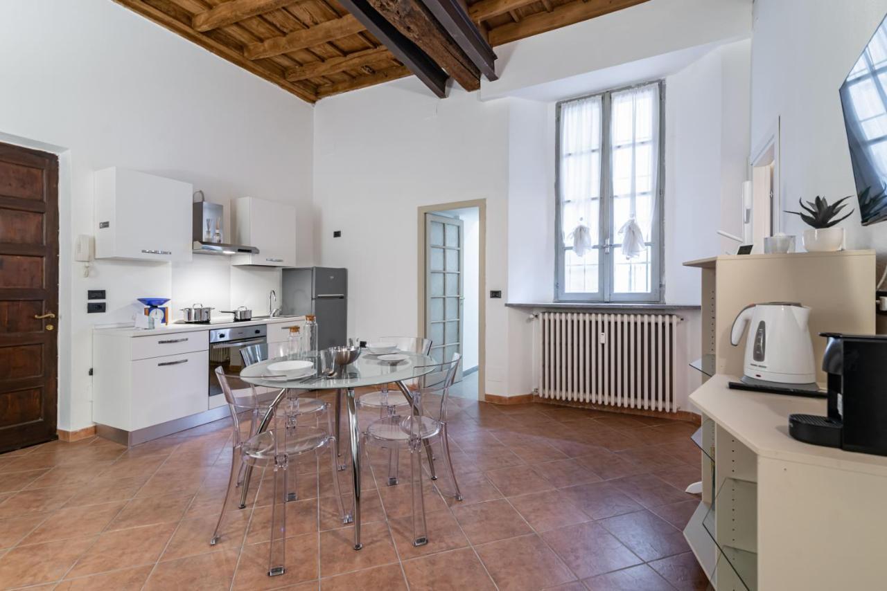 House Of Foscolo - Palazzo Cornazzani - By Host4U Apartment Pavia Bagian luar foto