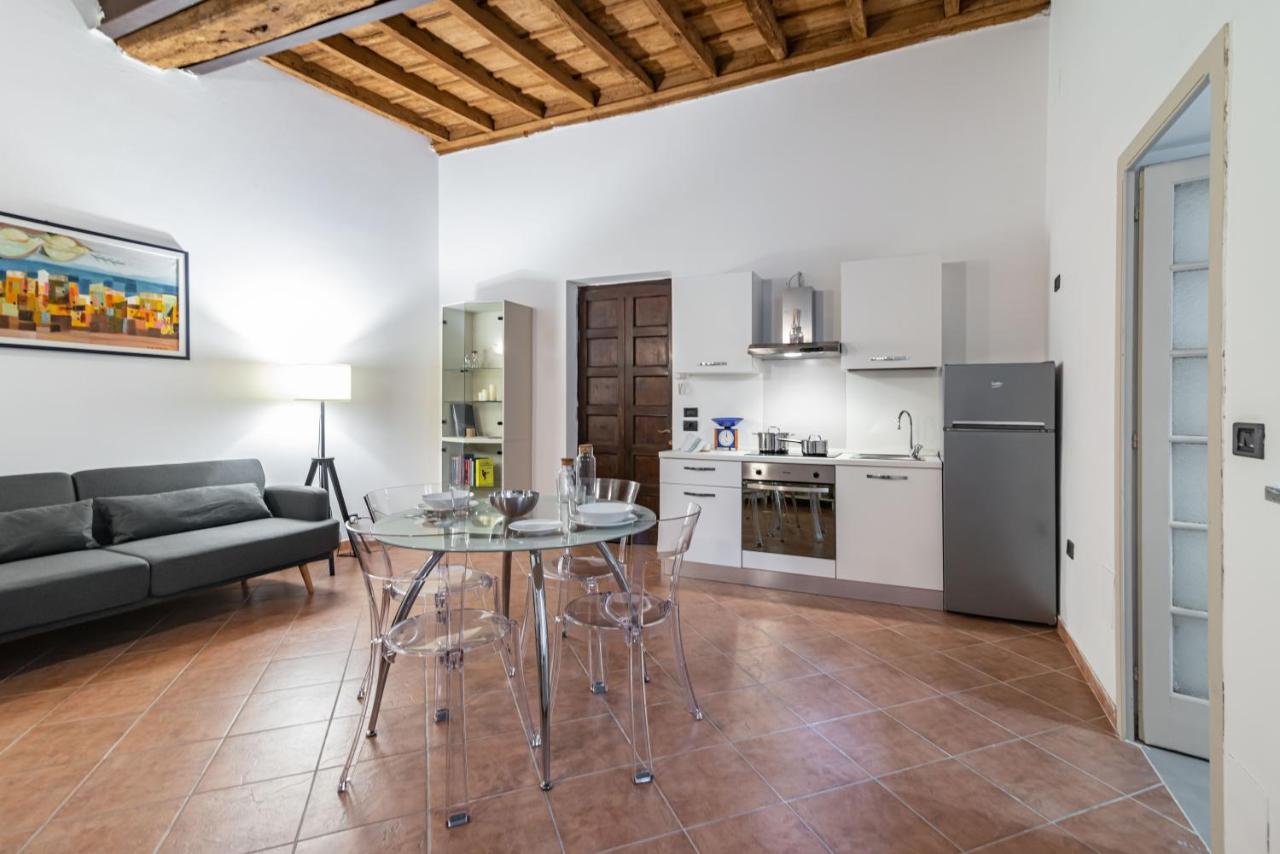 House Of Foscolo - Palazzo Cornazzani - By Host4U Apartment Pavia Bagian luar foto