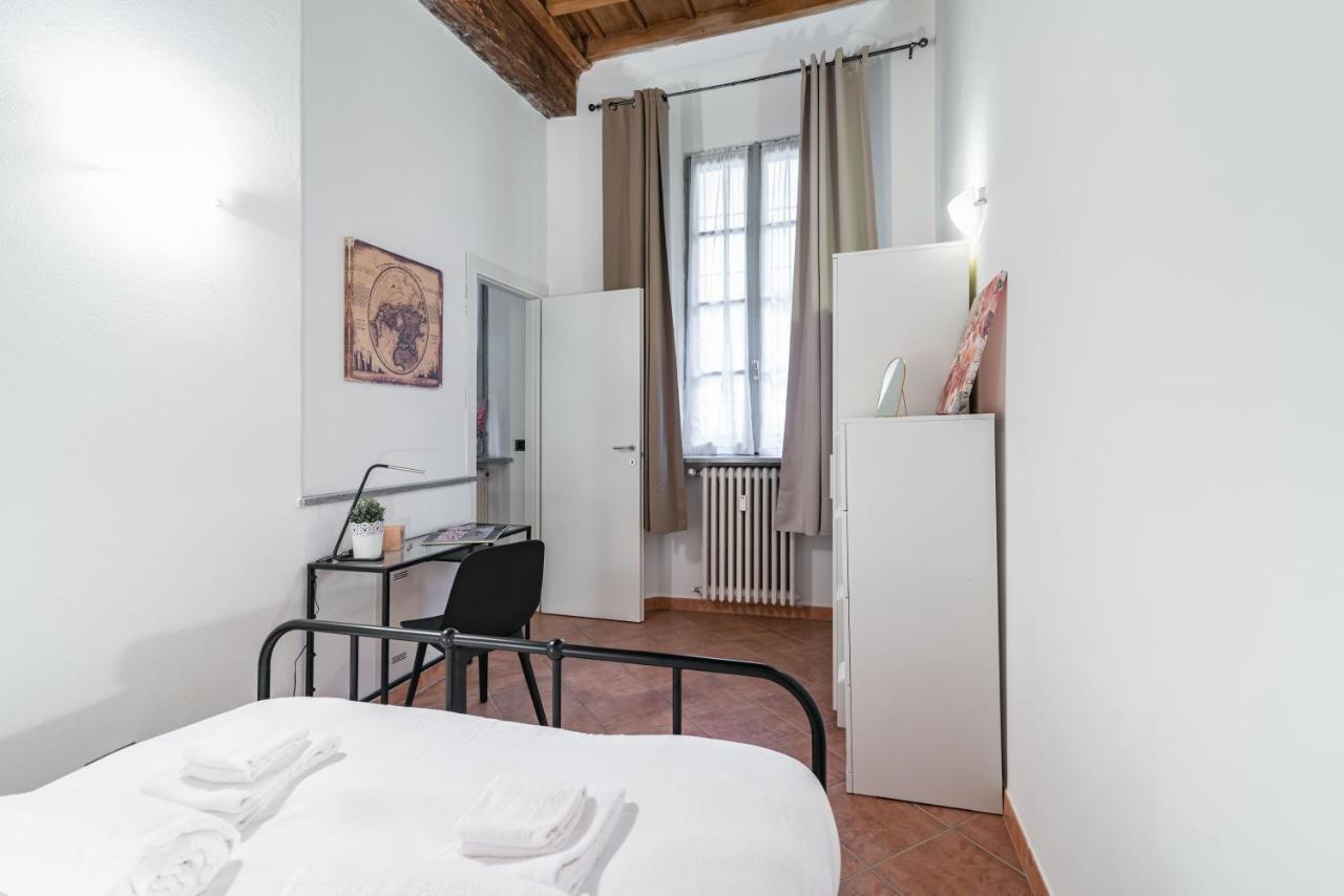 House Of Foscolo - Palazzo Cornazzani - By Host4U Apartment Pavia Bagian luar foto
