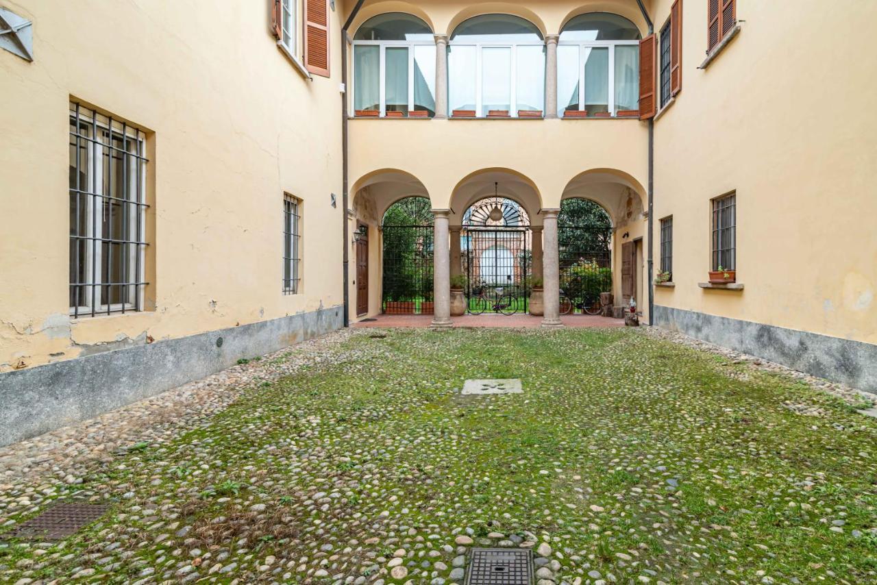 House Of Foscolo - Palazzo Cornazzani - By Host4U Apartment Pavia Bagian luar foto
