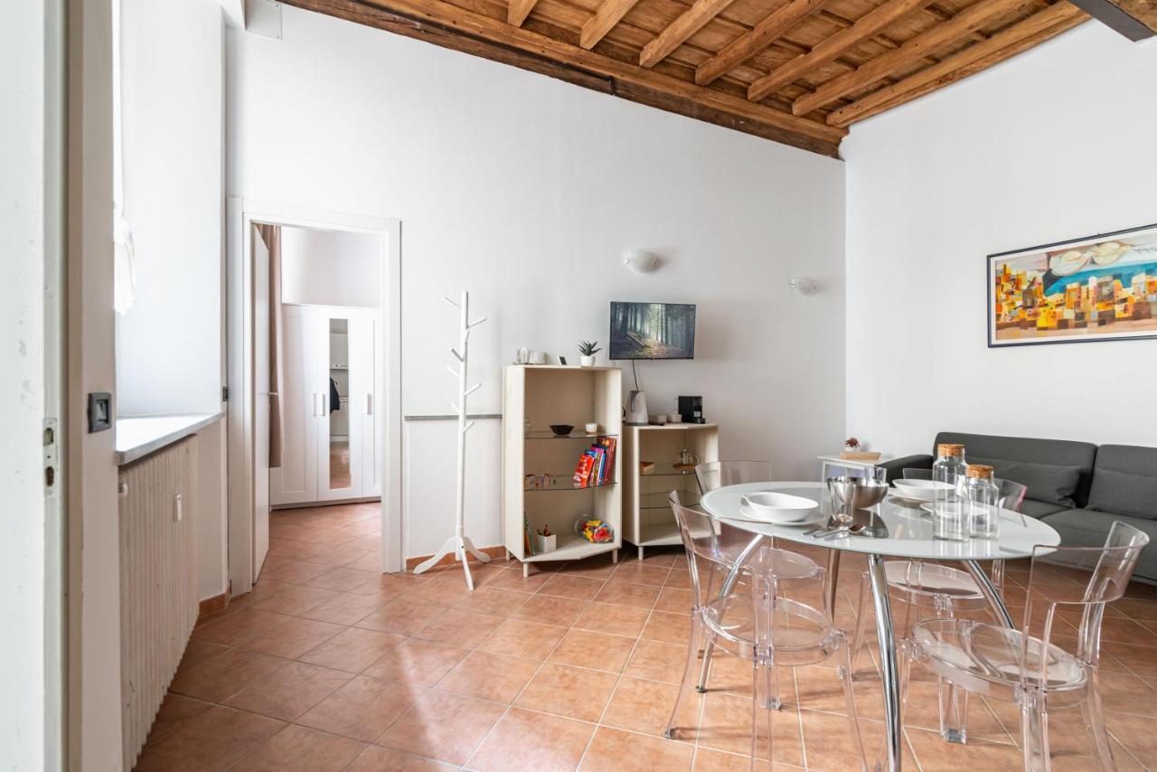 House Of Foscolo - Palazzo Cornazzani - By Host4U Apartment Pavia Bagian luar foto