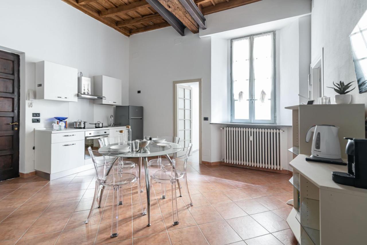 House Of Foscolo - Palazzo Cornazzani - By Host4U Apartment Pavia Bagian luar foto